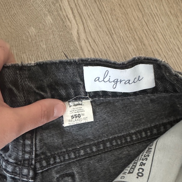 Aligrace Distressed Black Women's Jeans - Picture 3 of 4